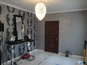 Glööckler Tapeten silber